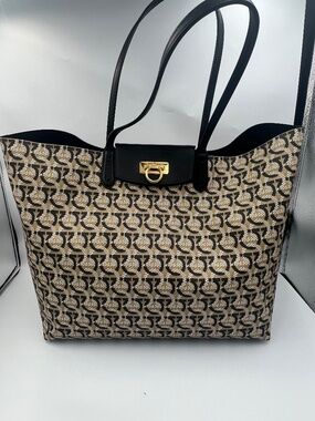 Preloved Excellent Condition Ferragamo Gancini Monogram Tote Bag Beige Black